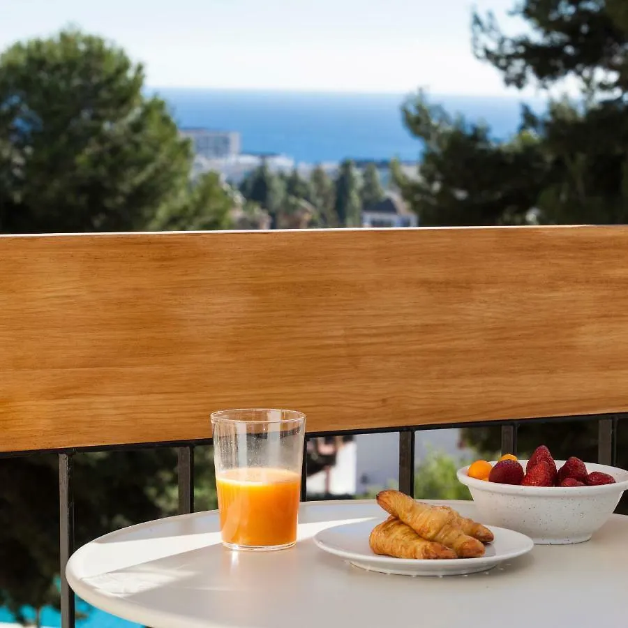 Seaview Flat With Sunny Balcony - Central Marbella Apartment