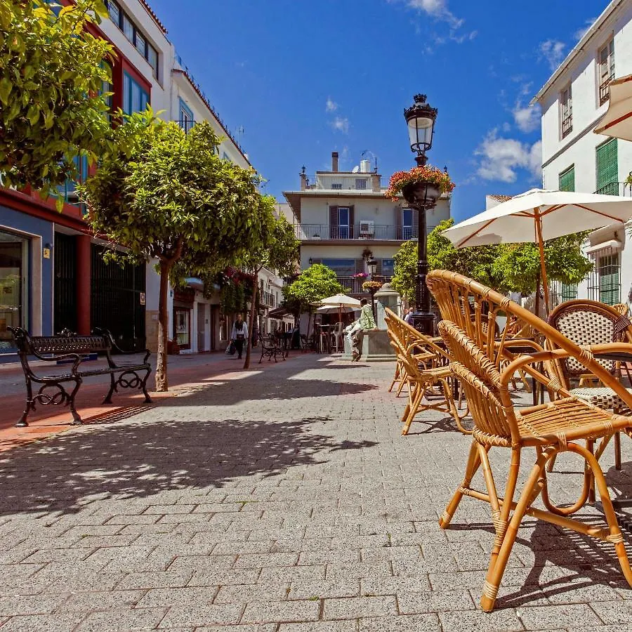 Apartment Seaview Flat With Sunny Balcony - Central Marbella Spain