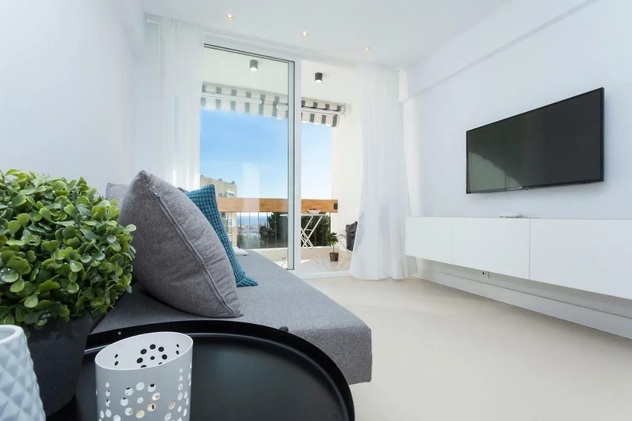 Seaview Flat With Sunny Balcony - Central Marbella 0*,  Spain
